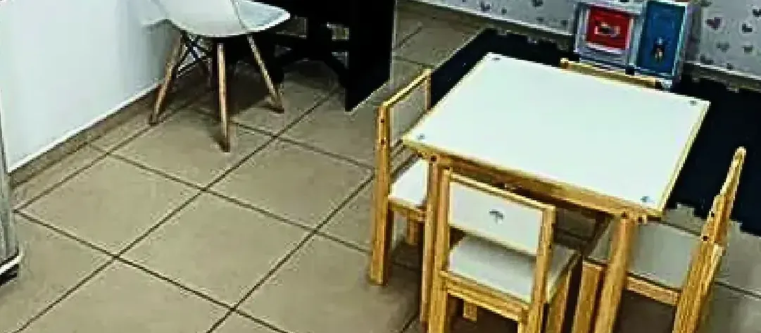 Sala de atendimento da Therapy Life com mesa infantil e materiais de Terapia Ocupacional